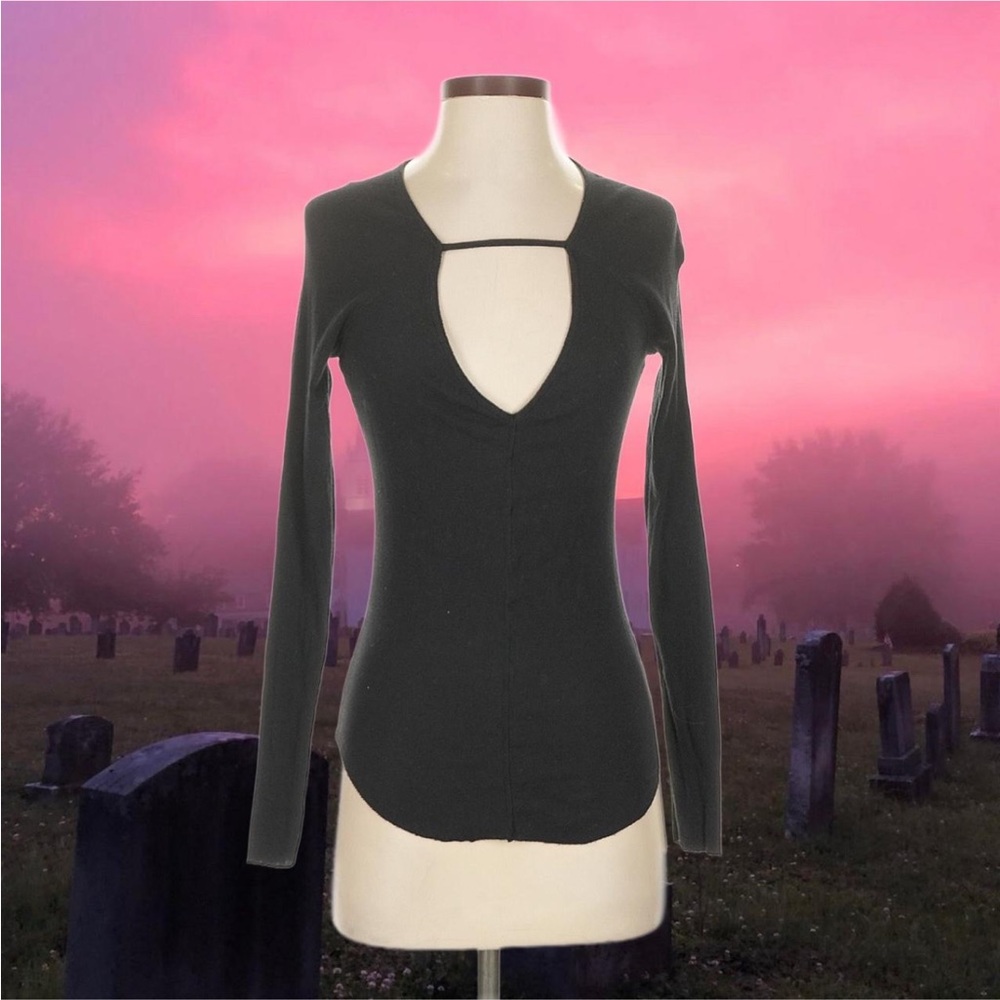 vintage y2k black long sleeve deep v neck cut out top size s